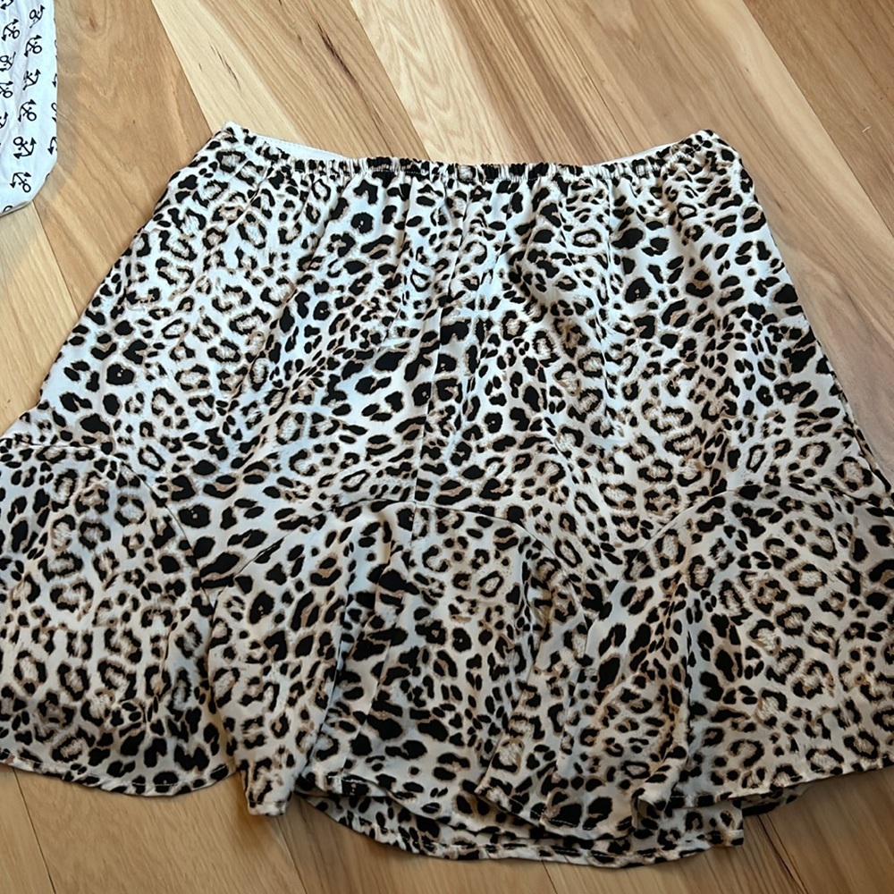 Skirt - Picture 3 of 3